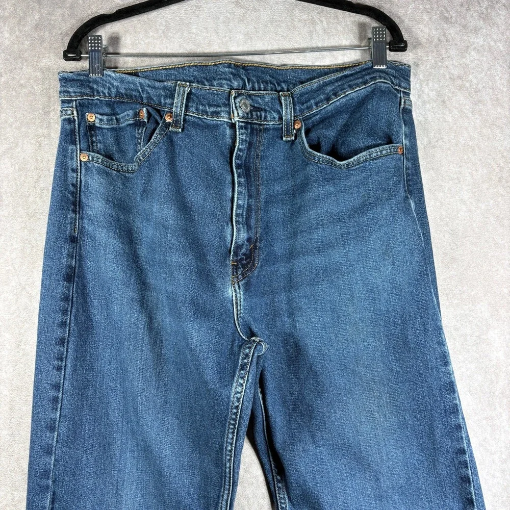 Levi's 505 Jeans Mens Size 36X32 Blue‎ Medium Wash Denim Straight Leg Everyday